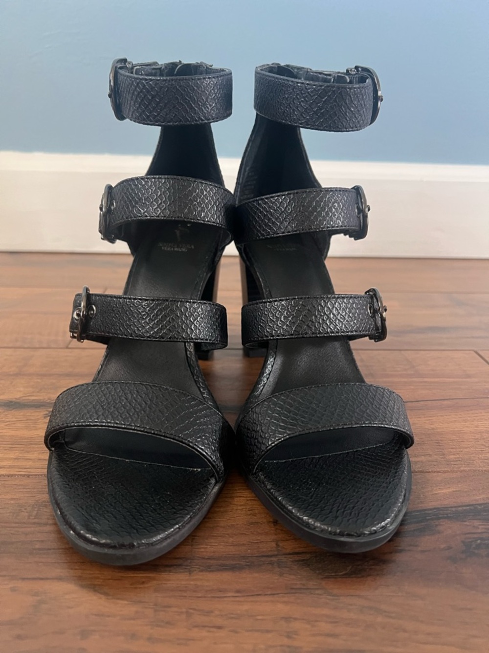 Vera Wang Strap Heel Sandal - Size 6.5 - Picture 7 of 11